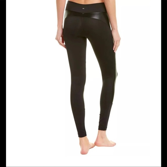 ⚡️SALE⚡️NWT KORAL Approximate liquid leggings - Picture 3 of 7